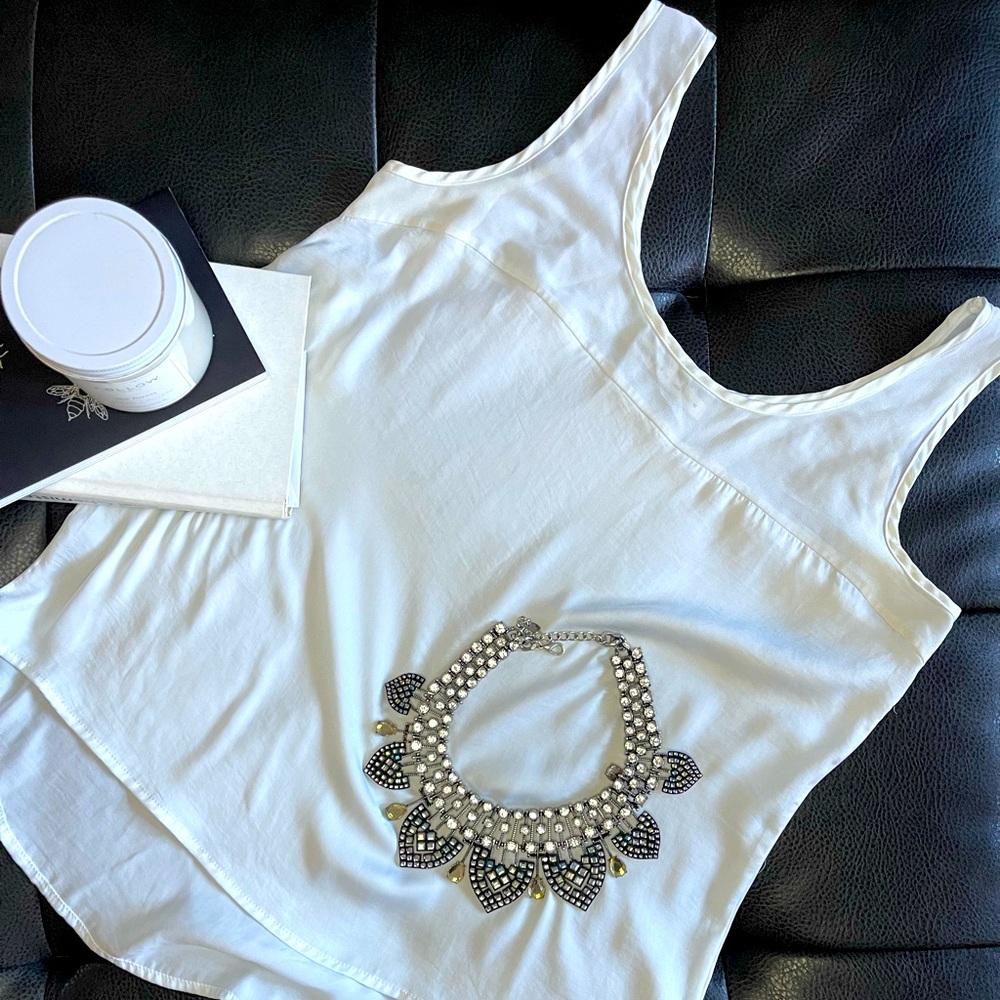 White tank top Stradivarius